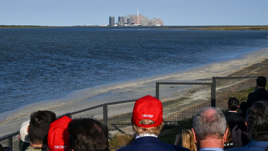 Trump watches Starship launch