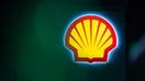  A Shell logo at a filling station glows in the dark in Berlin. Environmental organizations had sued the energy company Shell for CO2 emissions. In the first instance, the court ordered the company to reduce its CO2 emissions by 45 percent by 2030.