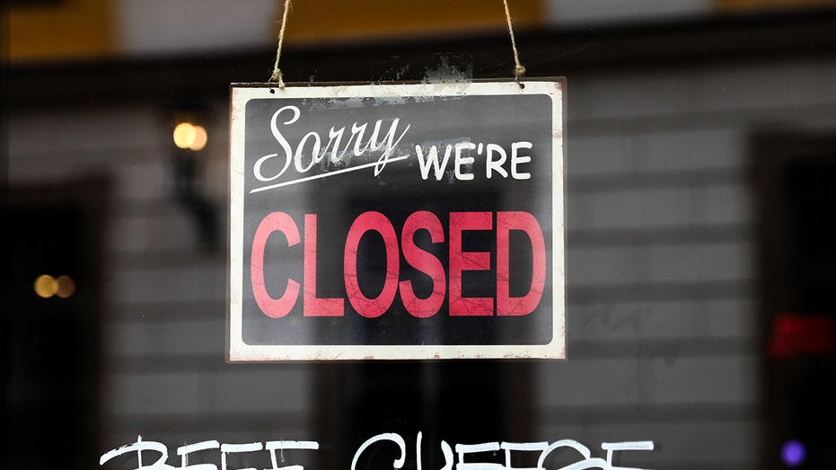 Sorry we're closed restaurant sign